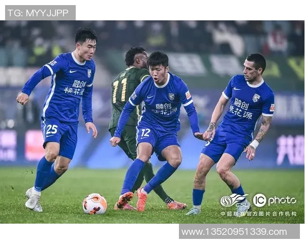 南京足球队以94分领跑杯赛积分榜展现强劲实力和夺冠希望