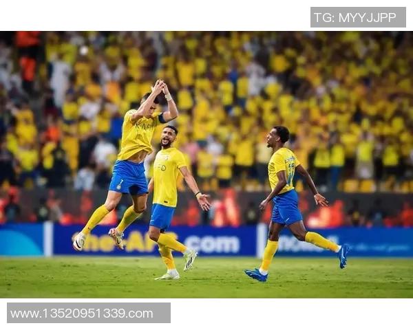 足球明星女儿展现惊人球技精彩踢球视频引发热议与关注